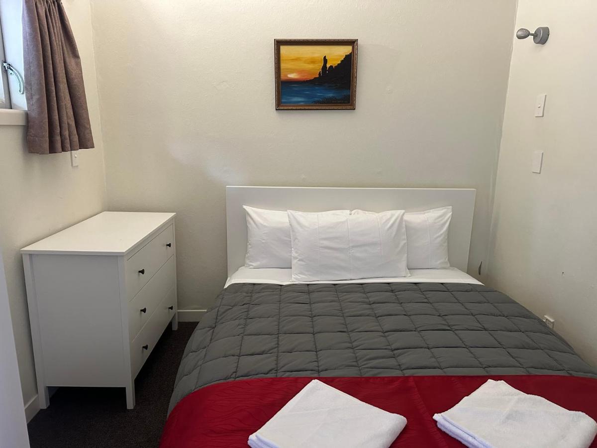 Touchwood Motor Inn & Inner City Camping Ground Auckland Exteriör bild